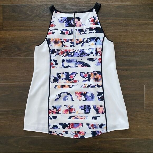 WHITE HOUSE BLACK MARKET | floral blouse - Picture 4 of 11